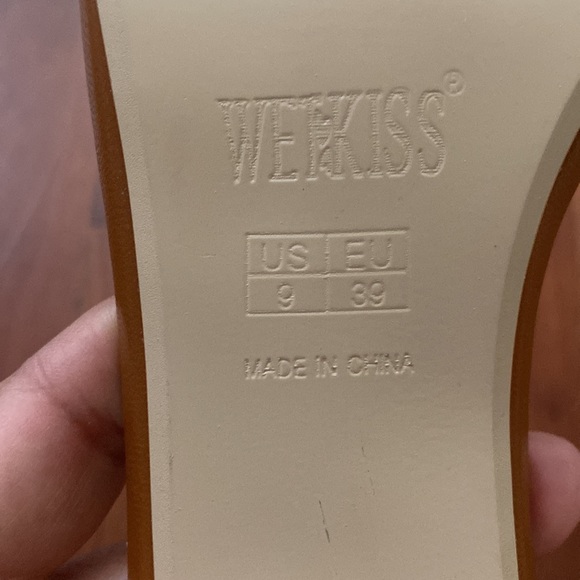 NWOT Neutral Caramel Colored Vegan Leather Braided Mule - Picture 11 of 12